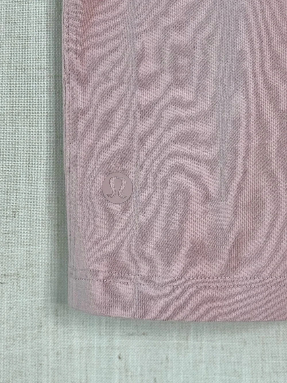 Lululemon Relaxed-Fit Cotton Jersey T-Shirt Graphic Pink Haze Size 8 NWOT